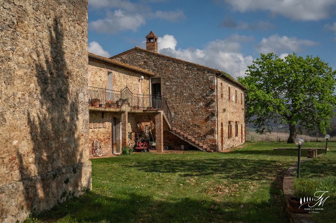 Country House in Asciano, Tuscany, Italy 3 - 17458963