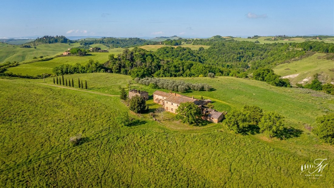 Country House in Asciano, Tuscany, Italy 1 - 17458963