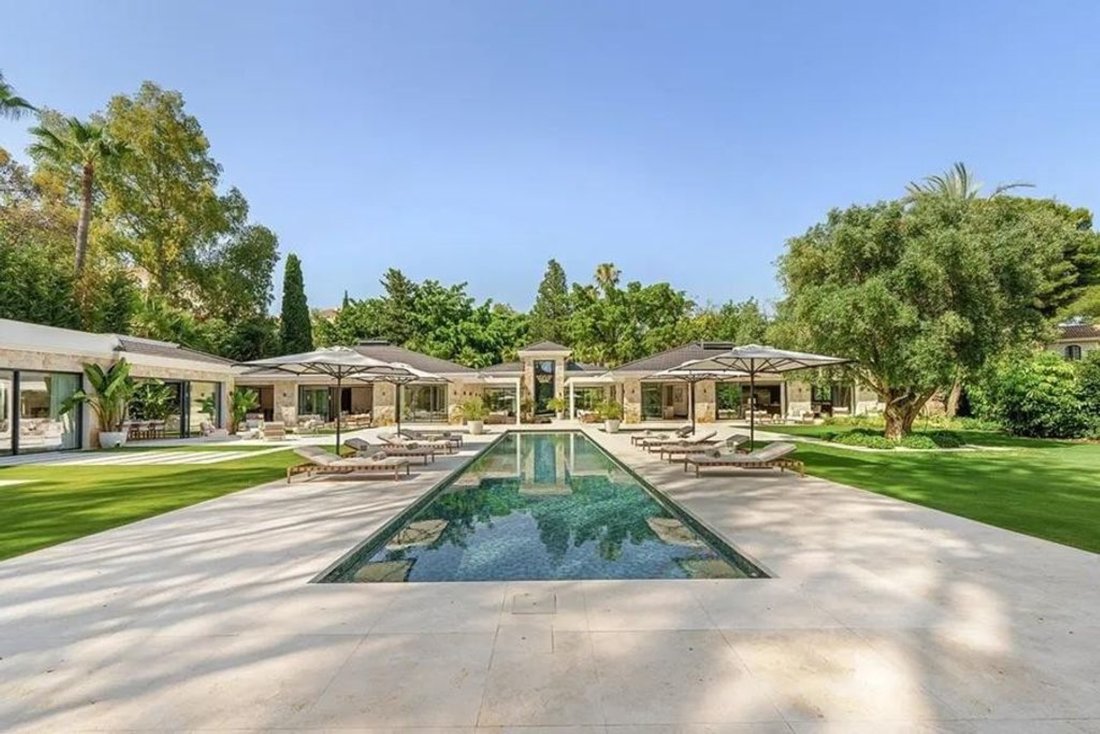 Villa in Marbella, Andalusia, Spain 1 - 16038382