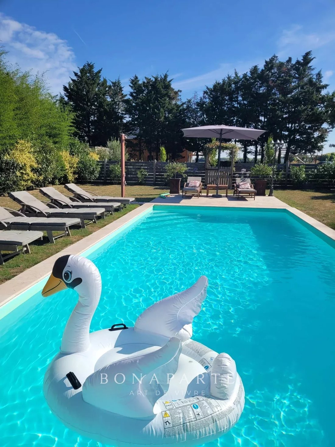 Estate in Les Rosiers-sur-Loire, Gennes-Val-de-Loire, France 4 - 17472075