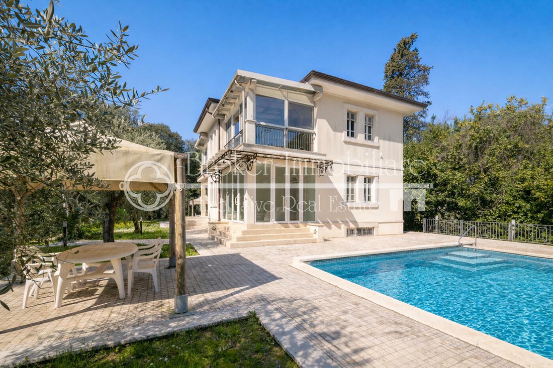 Villa in Camaiore, Tuscany, Italy 1 - 17491329