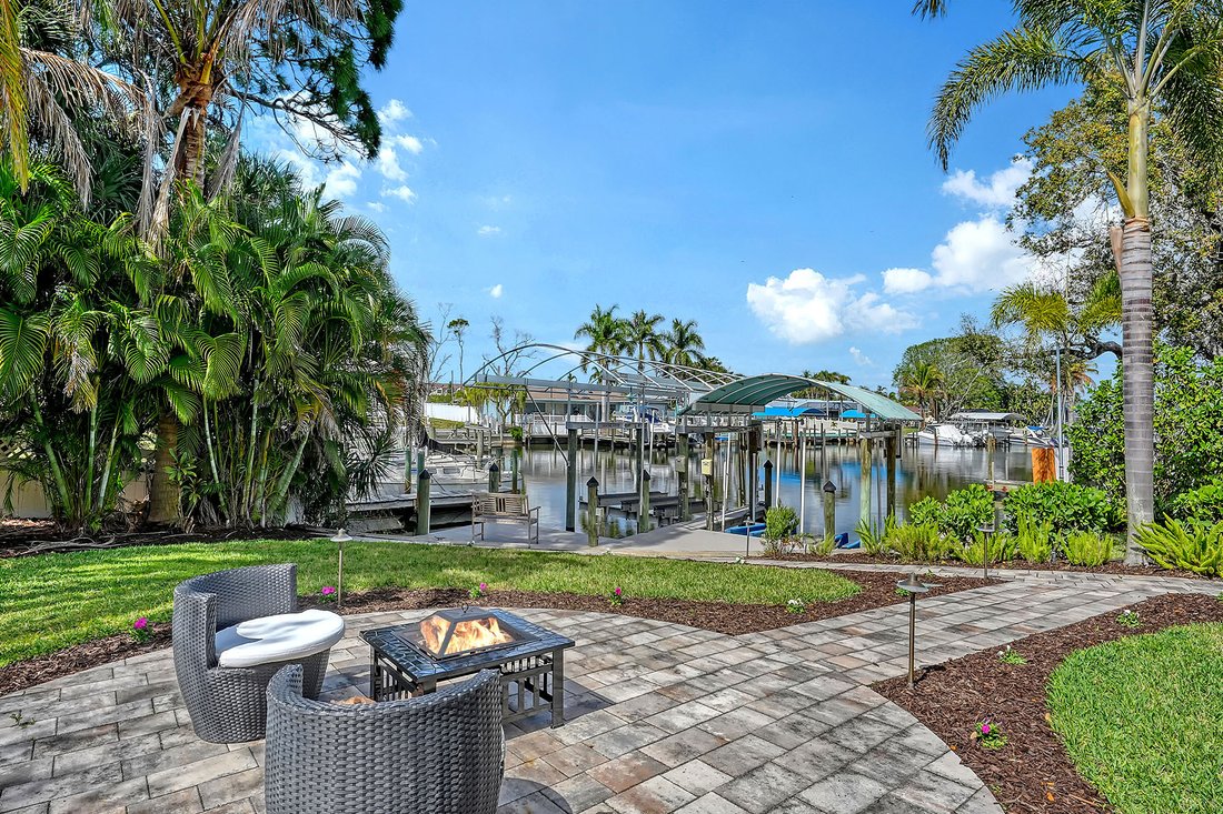 Sarasota, Florida, United States 4 - 17491453
