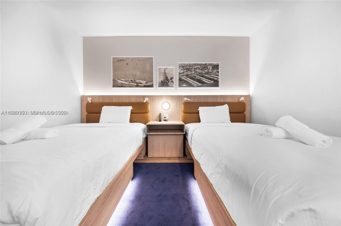 Condo in Miami, Florida, United States 3 - 17491534