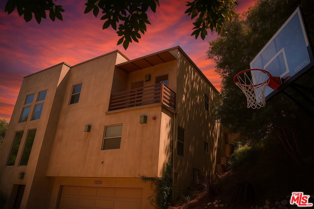 House in Los Angeles, California, United States 5 - 17476989