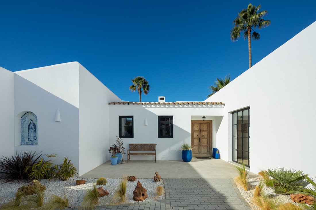 Villa in Guadalmina Alta, San Pedro de Alcantara, Spain 1 - 17491573