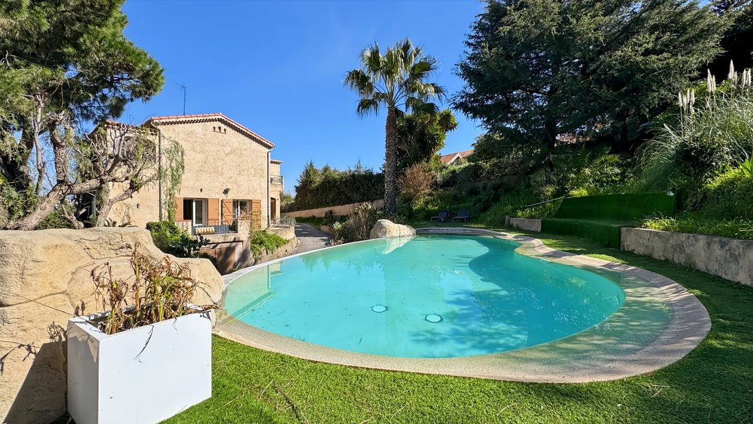 House in Brusquet-Retenaou-Devens, Vallauris, France 2 - 17491809