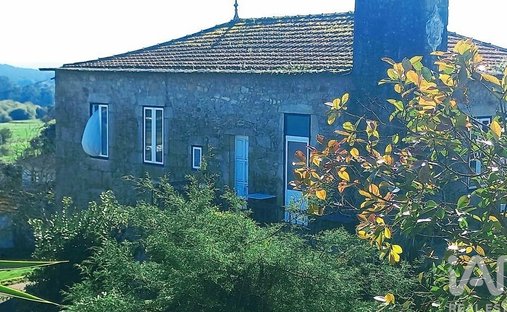 Townhouse in Aver-o-Mar, Amorim e Terroso, Porto District, Portugal 1