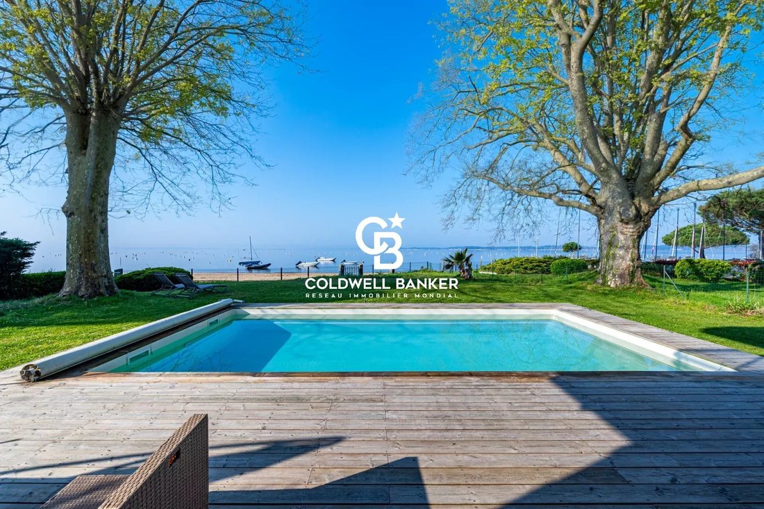 Villa in Ares, Nouvelle-Aquitaine, France 2 - 16220579
