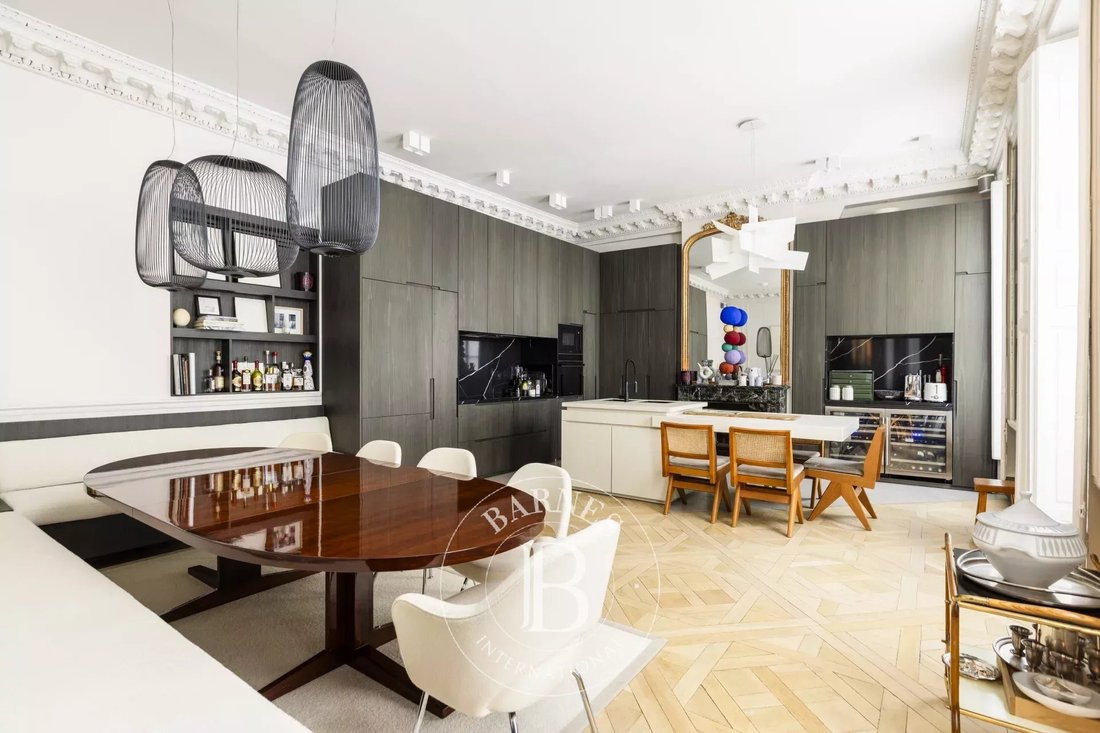 Apartment in Saint Germain des Prés, Paris 6e Arrondissement, Paris 5 - 17464879