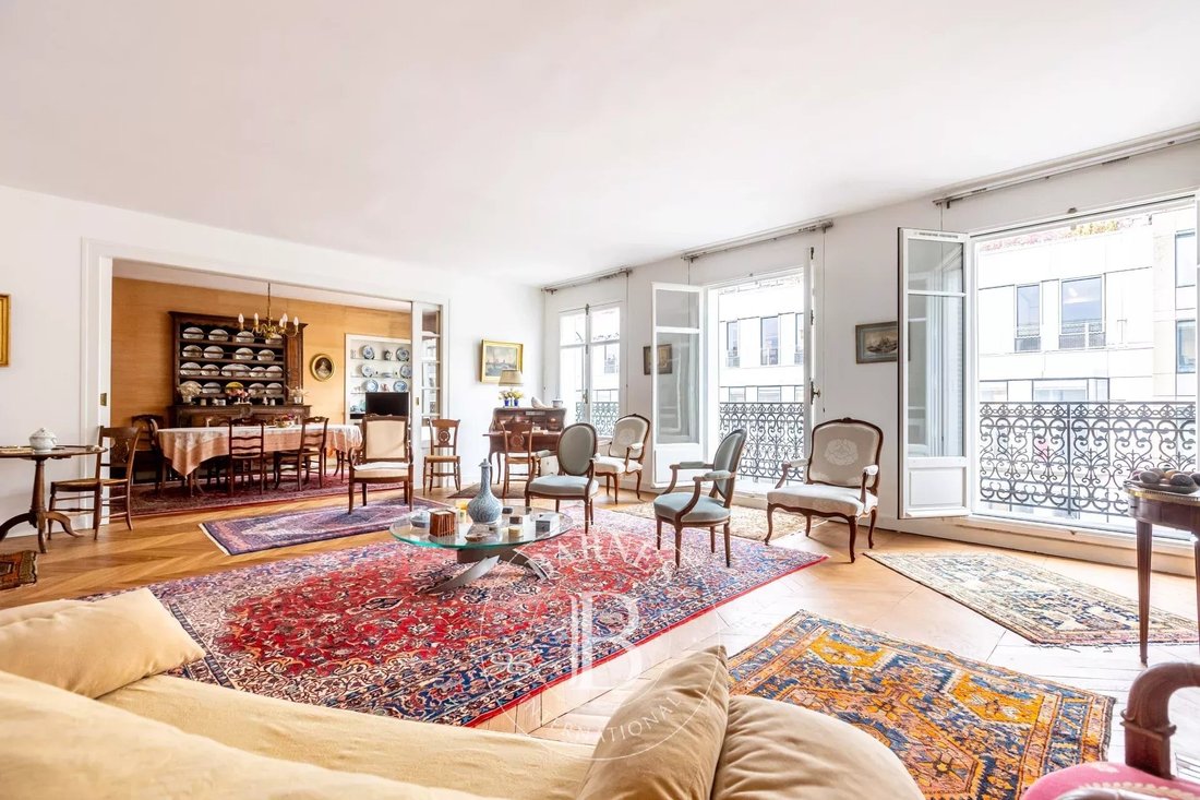 Apartment in Courcelles-Wagram, Paris 17e Arrondissement, Paris 2 - 17491916