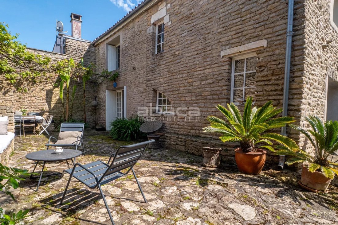 House in Les Portes-en-Ré, Nouvelle-Aquitaine, France 1 - 17491834