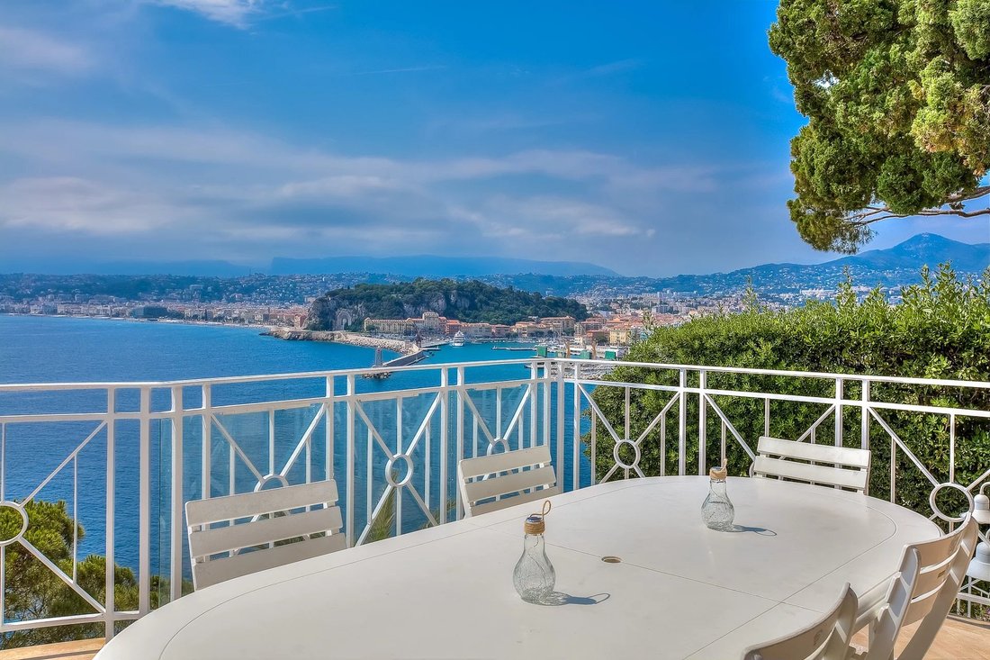 Villa in Mont Boron, Nice, Provence-Alpes-Côte d'Azur 3 - 17491841