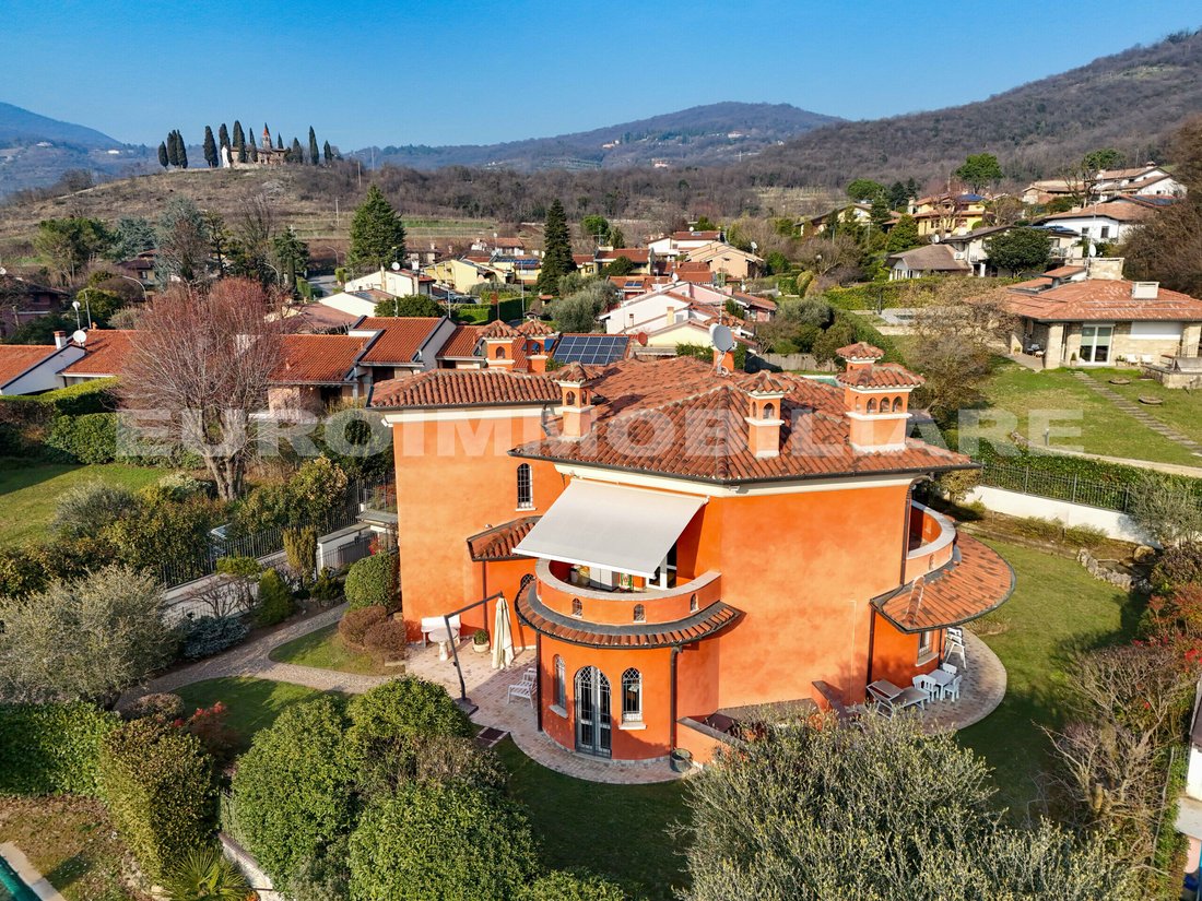 Villa in Cellatica, Lombardy, Italy 1 - 17492069