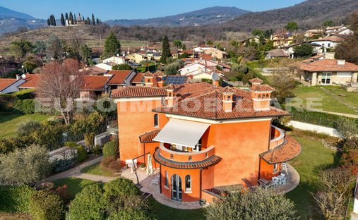 Villa en Cellatica, Lombardía, Italia 1