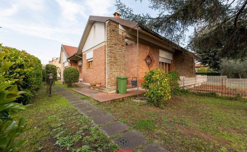 Villa in Center, Follonica, Tuscany 1