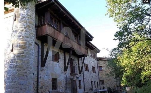 Castillo en Barrundia, País Vasco, España 1