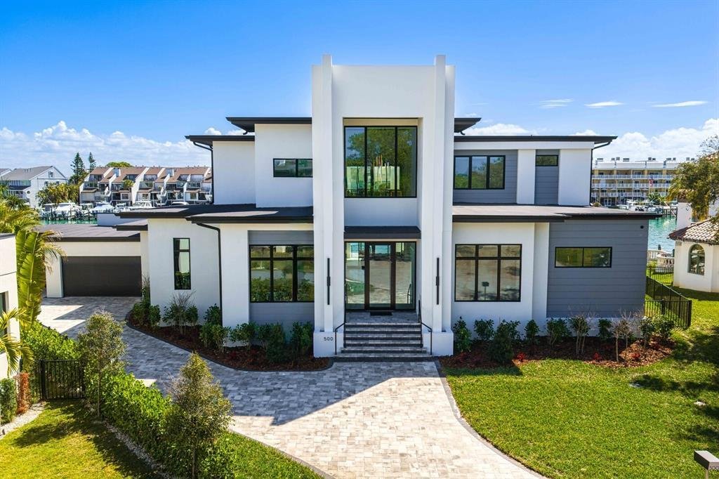 House in St. Petersburg, Florida, United States 1 - 17492272