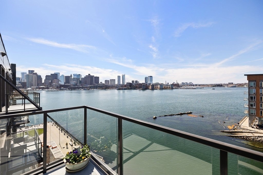 Condo in Boston, Massachusetts, United States 5 - 17492280