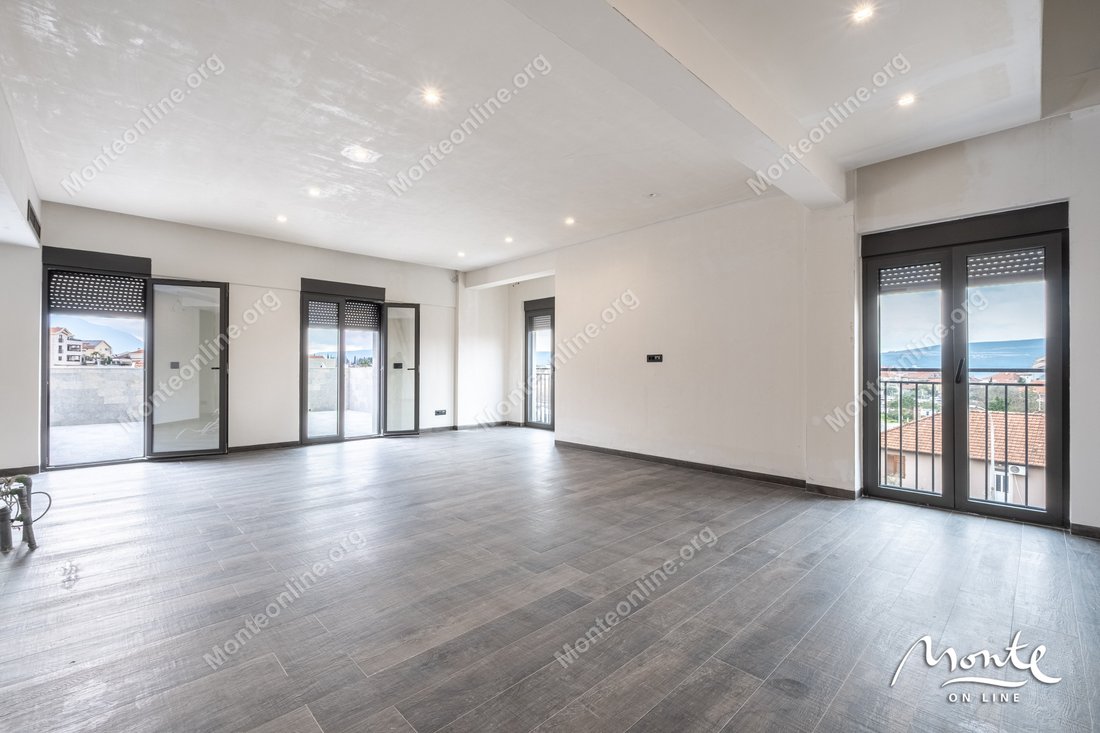 Apartment in Tivat, Tivat Municipality, Montenegro 3 - 17000083