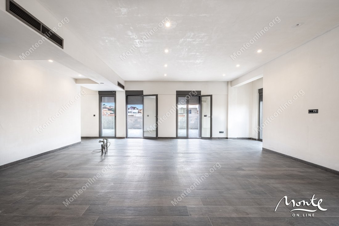 Apartment in Tivat, Tivat Municipality, Montenegro 2 - 17000083