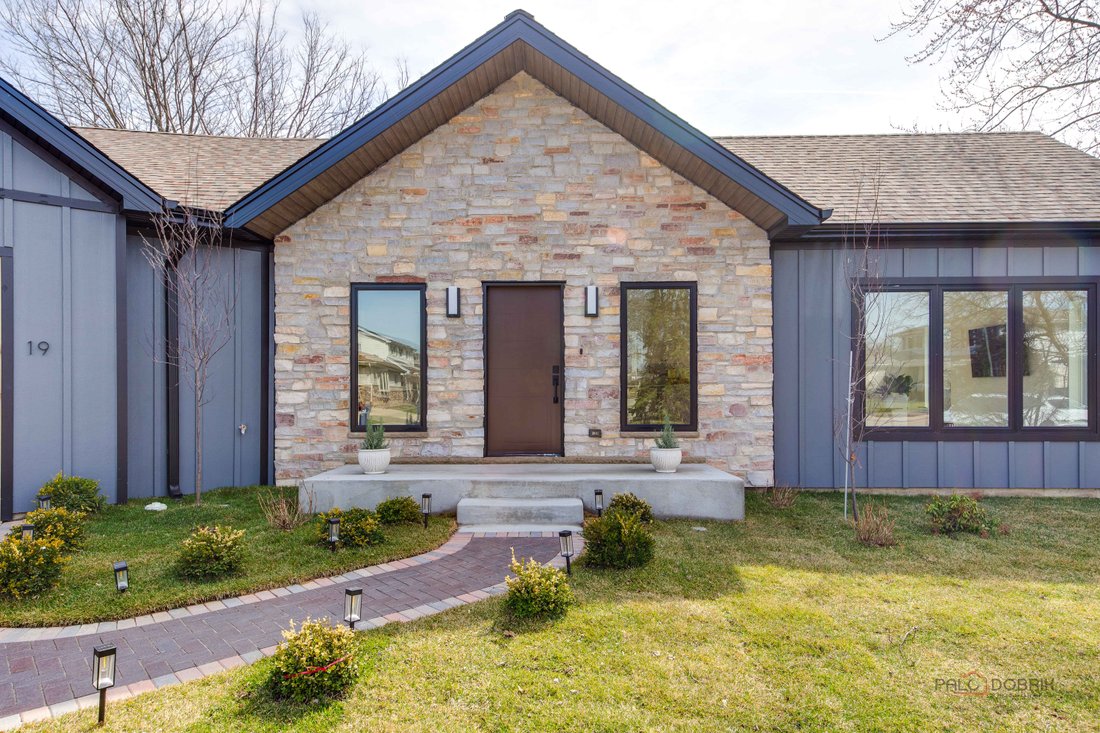 House in Des Plaines, Illinois, United States 2 - 17492409