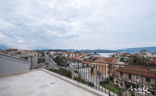 Wohnung in Tivat, Tivat Municipality, Montenegro 1