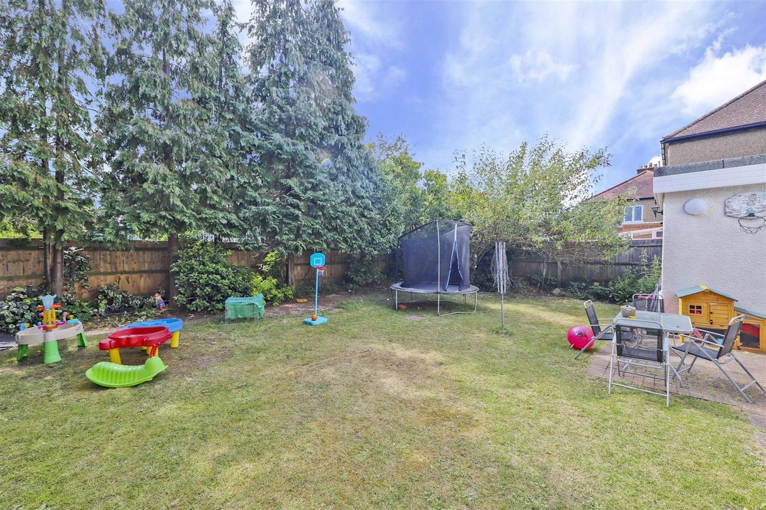 House in Eastcote Village, Hillingdon, England 2 - 17493020