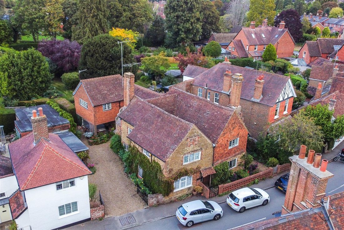 House in Guildford, England 2 - 17493223