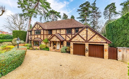Casa a Pyrford Green, Woking, Inghilterra 1
