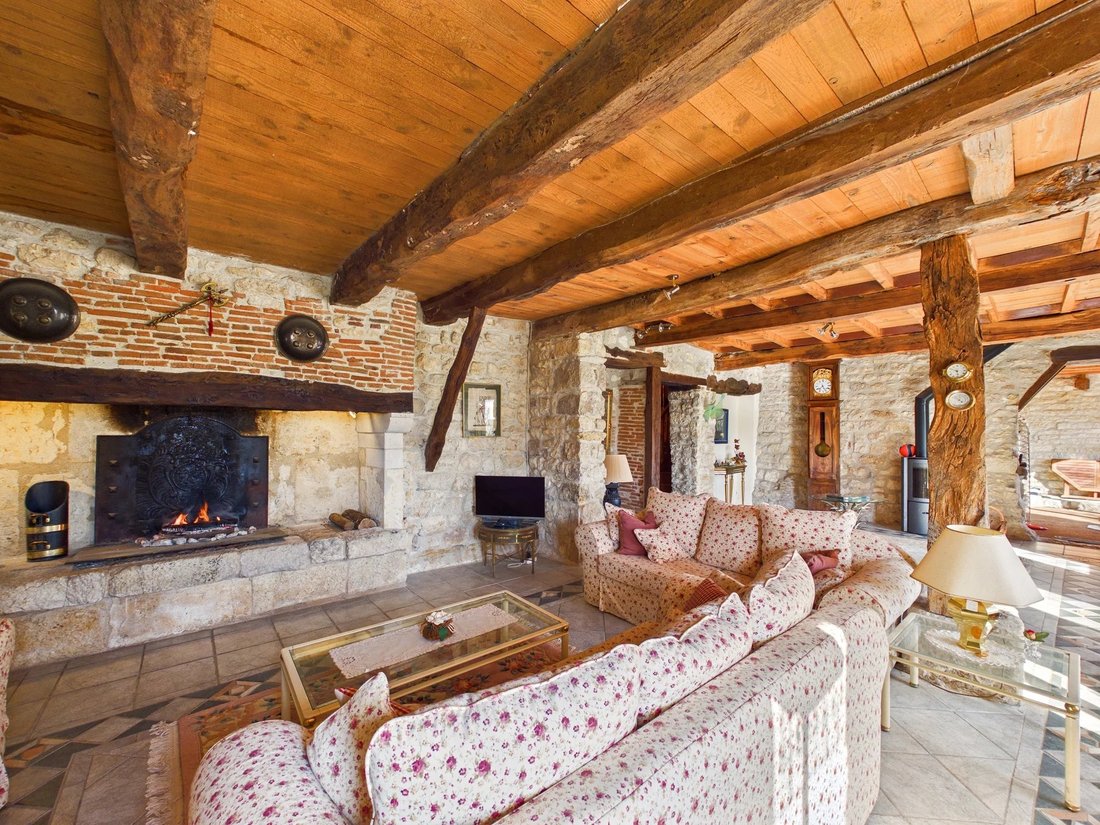 House in Cordes-sur-Ciel, Occitania, France 4 - 17494043