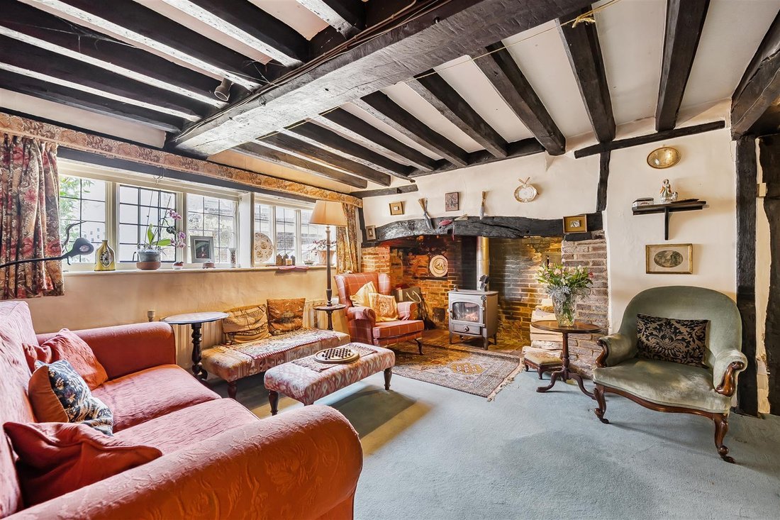 House in Guildford, England 3 - 17493223