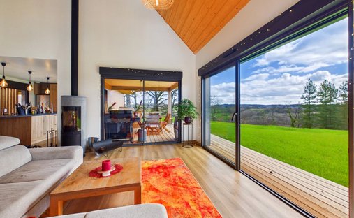 House in Saint-Germain-de-Belves, Nouvelle-Aquitaine, France 1
