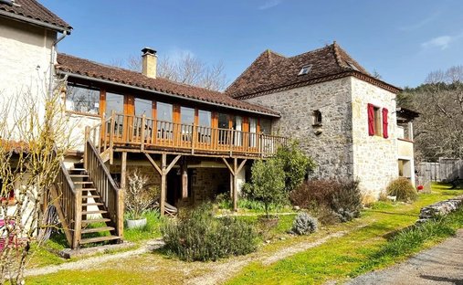House in Saint-Cirq-Lapopie, Occitania, France 1