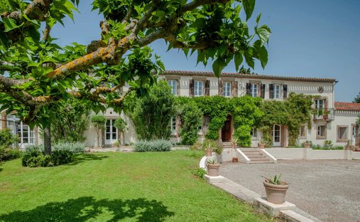 House in Carcassonne, Occitania, France 1