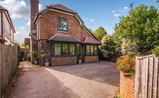 House in Almshouse Common, Beacon Hill, England 1
