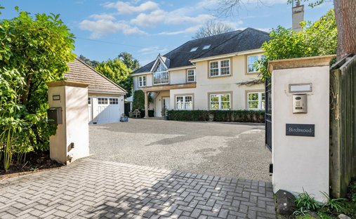 House in Pyrford Green, Woking, England 1