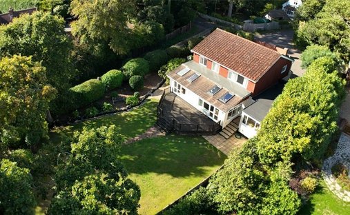 House in Milford on Sea, England 1