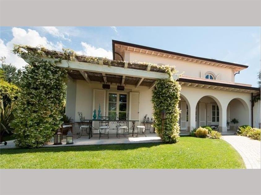 Villa in Center, Forte dei Marmi, Tuscany 1 - 16953750
