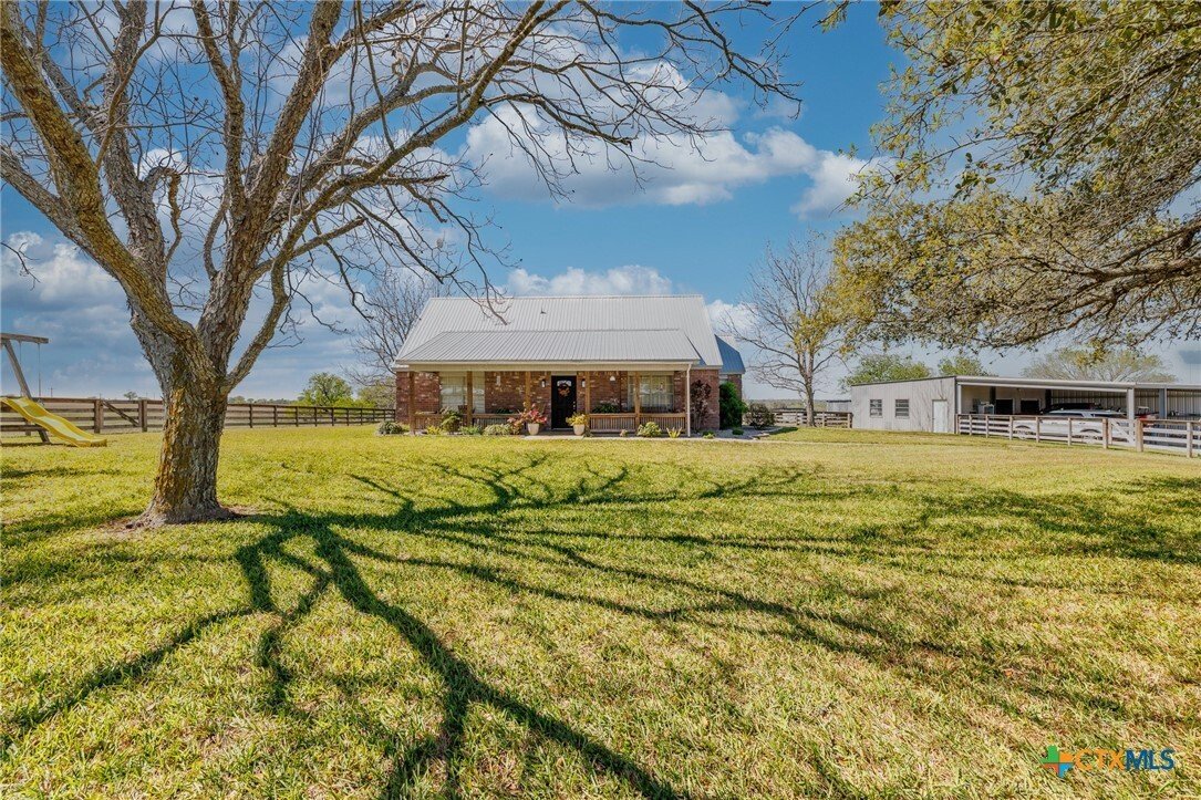 House in Yoakum, Texas, United States 3 - 17492545