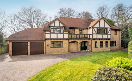 House in Sunninghill, England 1
