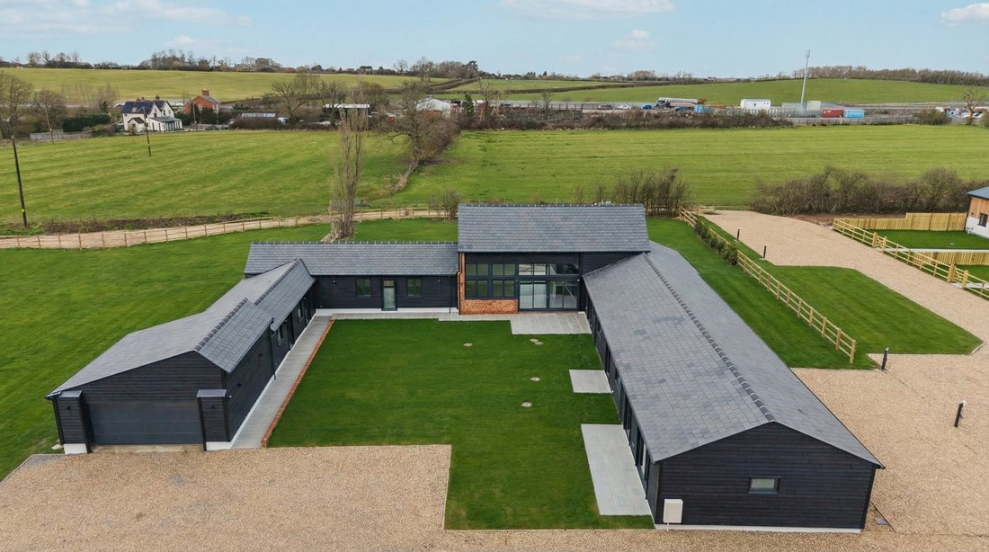 House in Charndon, England 1 - 17493387