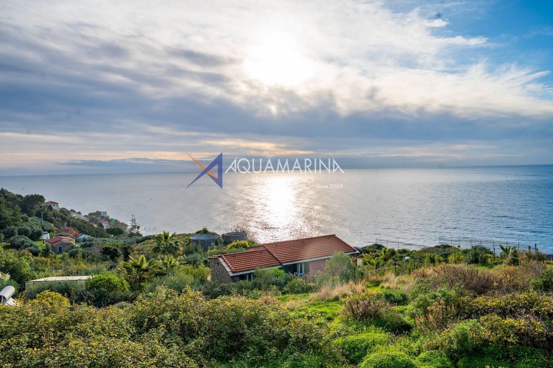 Villa in Cipressa, Liguria, Italy 1 - 17148813