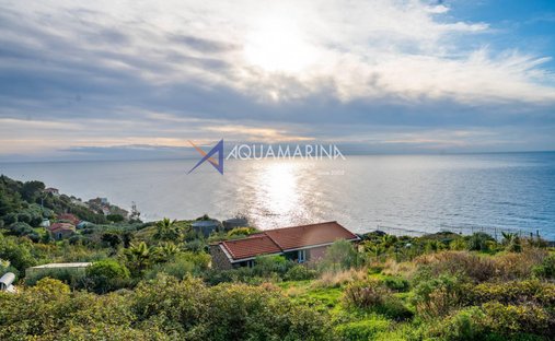 Villa a Cipressa, Liguria, Italia 1
