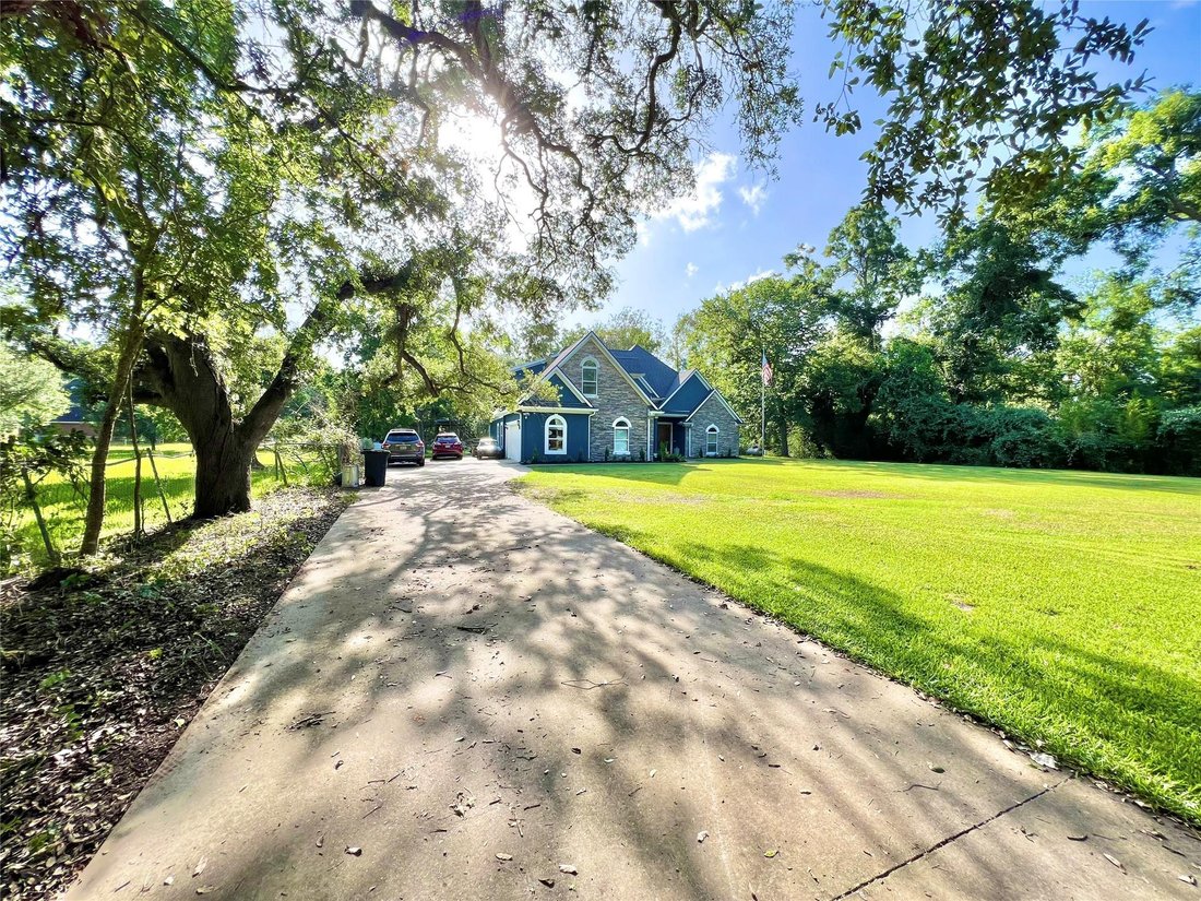 House in Hitchcock, Texas, United States 2 - 17493462