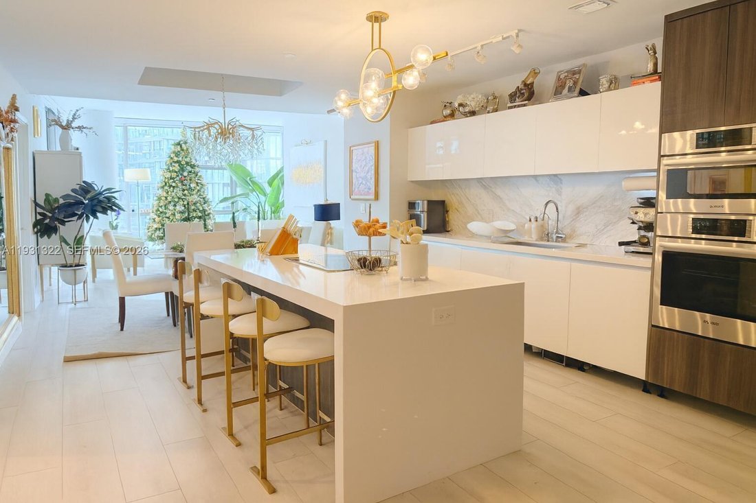 Condo in Miami, Florida, United States 4 - 16820286