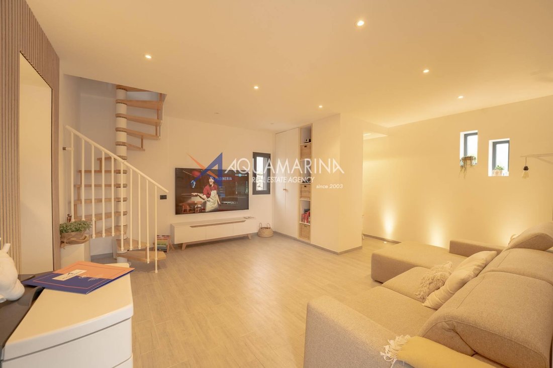 Villa in City Center, Ventimiglia, Liguria 4 - 16992604