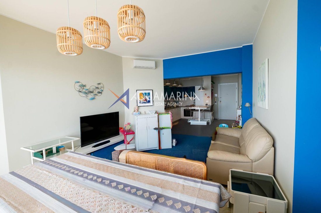 Apartment in Center, Ospedaletti, Liguria 3 - 17493361