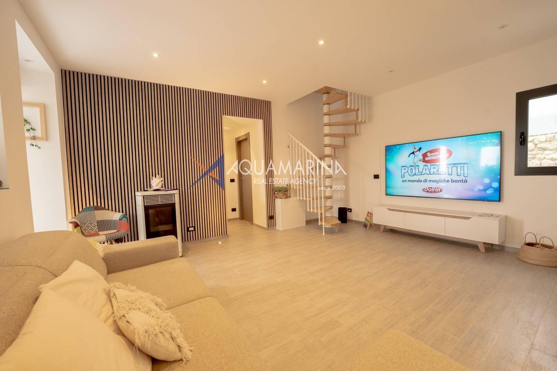 Villa in City Center, Ventimiglia, Liguria 1 - 16992604