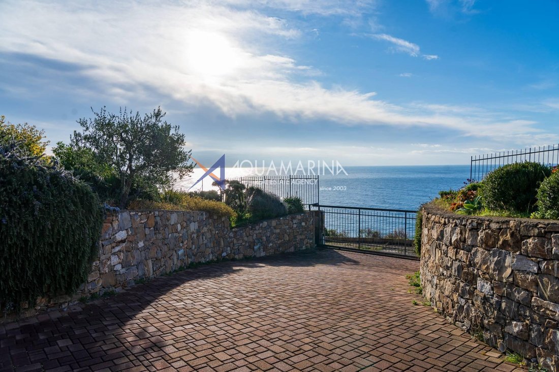 Villa in Cipressa, Liguria, Italy 4 - 17148813