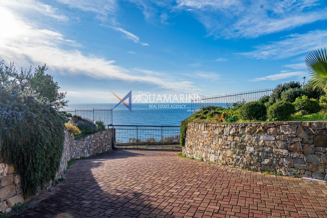 Villa in Cipressa, Liguria, Italy 3 - 17148813